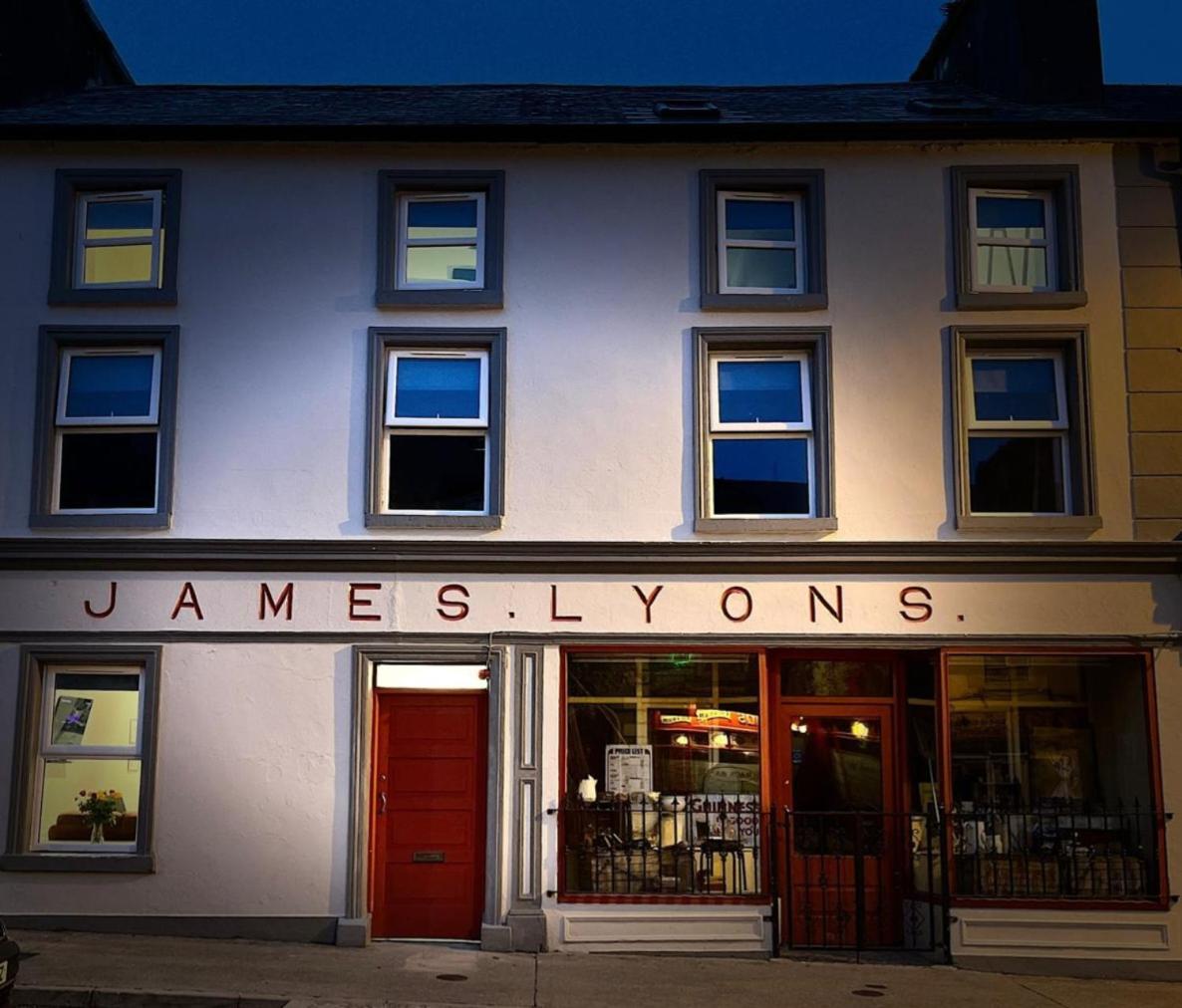 'James Lyons' The Old Main St Ballyhaunis Exterior photo